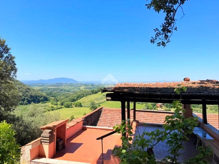 Casa quadrilocale in vendita in VIA ROMA, Centro, Casperia
