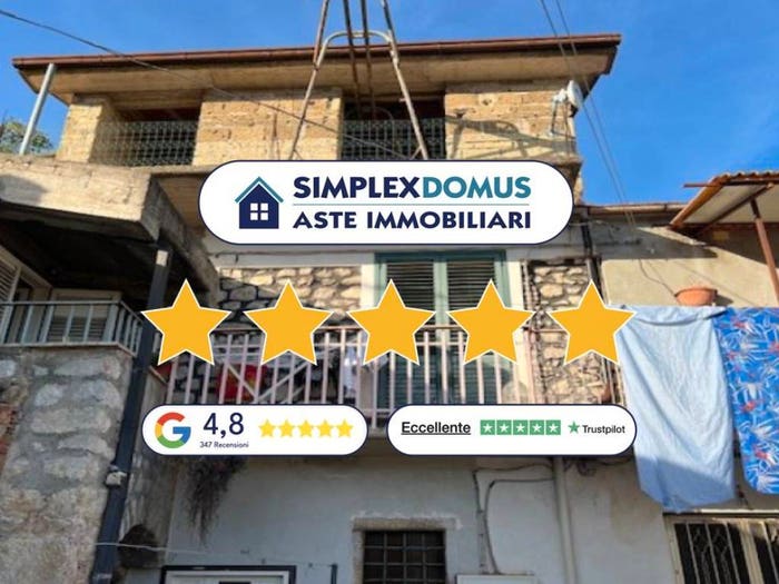 Appartamento con 6 locali in vendita in Via Mantelli, Centro, Vitulano