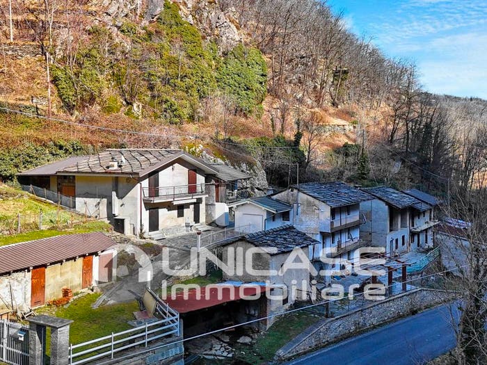 Casa quadrilocale in vendita in Località Gurnie, Angrogna