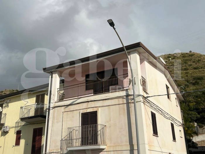 Appartamento trilocale in vendita in LOCALITA' ACQUICELLA, Centro, Amantea