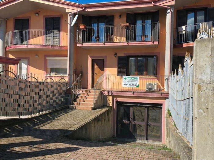 Casa con 5 locali in vendita in Contrada Gidora, Cavoni Ginestreto, Luzzi