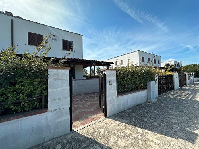 Casa con 5 locali in vendita in Strada Comunale Canna Fresca, Margherita di Savoia