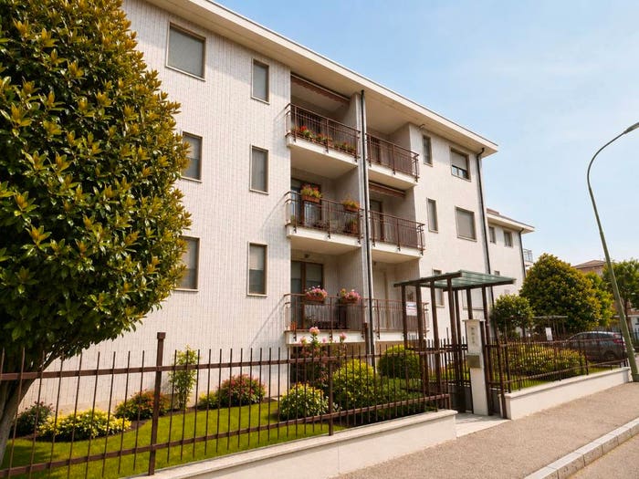 Appartamento quadrilocale in vendita in Viale Signorini, Villastellone