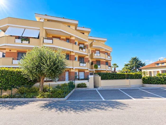 Appartamento trilocale in vendita in Via Luciano Massimo Consoli, Frattocchie, Marino