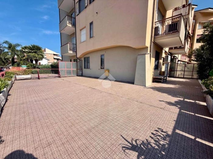 Appartamento trilocale in vendita in Via G Rattalino, Marina Di Andora, Andora