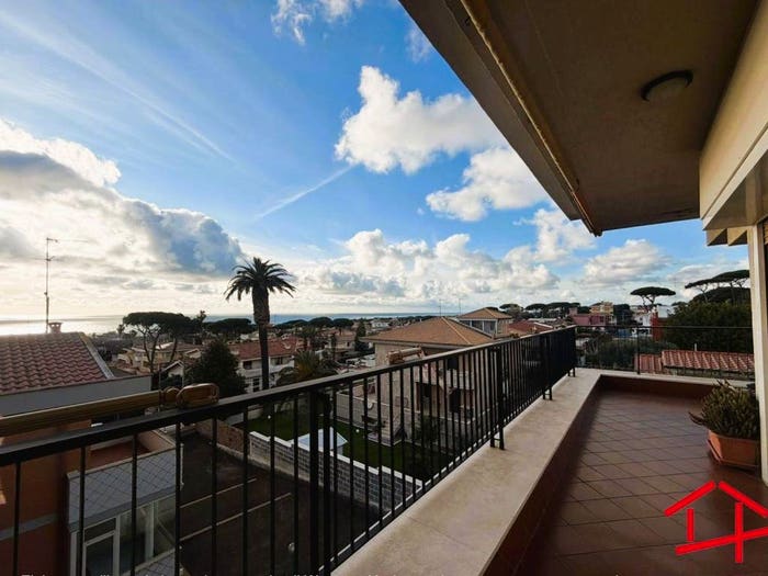 Appartamento trilocale in vendita in Via dei Fauni, Villa Claudia, Anzio