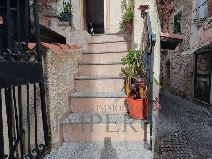 Appartamento trilocale in vendita in vicolo orsini, Centro, Camporosso