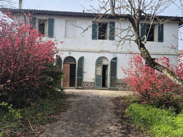 Casa con 6 locali in vendita in Zona Mensa Via Toscana, Certaldo