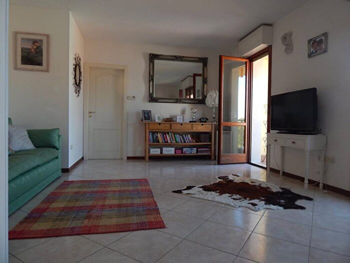 Appartamento quadrilocale in vendita in Pantano, Pesaro