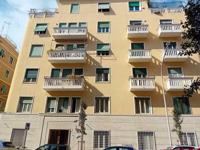 Appartamento trilocale in vendita in Via Giovanni da Procida, Bologna, Roma