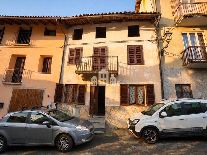Casa quadrilocale in vendita in Via Cesare Battisti, Centro, Valperga