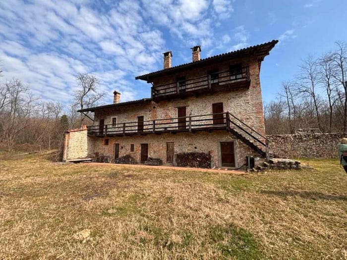 Casa con 6 locali in vendita in Cascina Falciona, Masserano