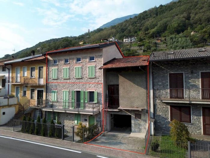 Appartamento quadrilocale in vendita in Via Lungo Adda, Morbegno