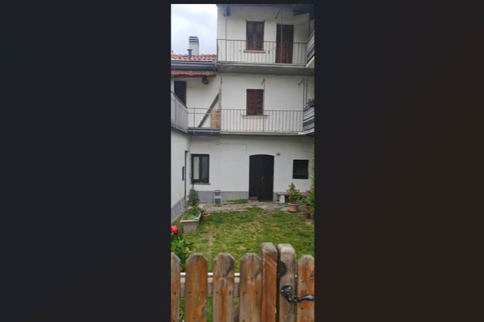 Casa in vendita in Via Uberto Da Mesenzana, Mesenzana