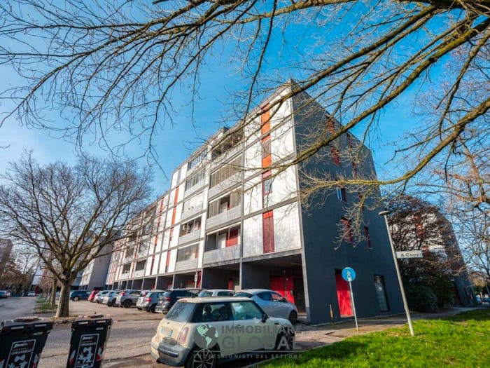 Appartamento quadrilocale in vendita in Via Umberto Zurlini, Buon Pastore Parco Amendola, Modena