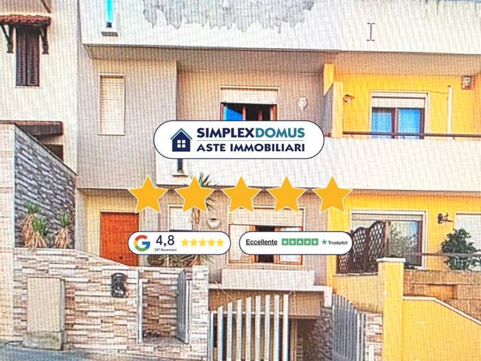 Casa con 6 locali in vendita in Via Volturno, Centro, Parabita