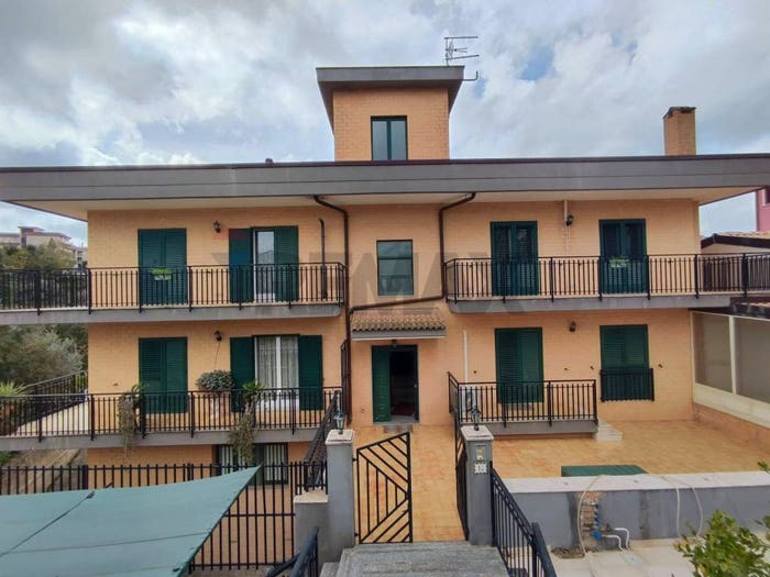 Appartamento con 6 locali in vendita in Via Tagliamento, Centro, Palazzolo Acreide