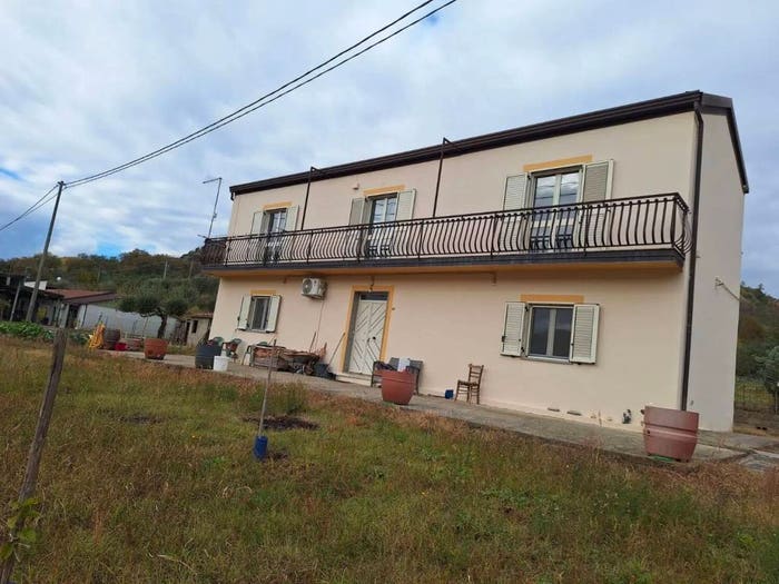 Casa con 6 locali in vendita in Contrada Cataldo, Mongrassano