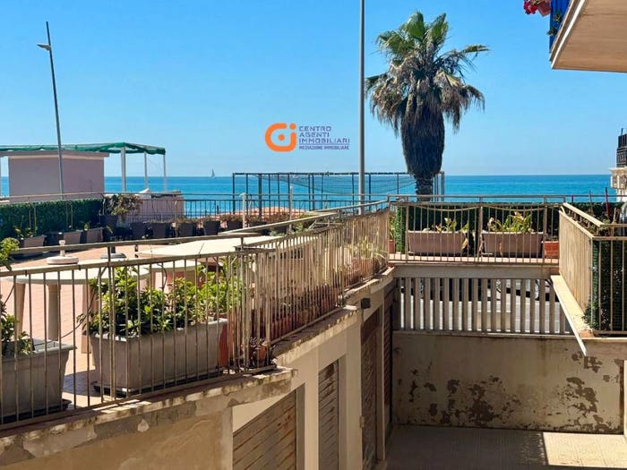 Appartamento bilocale in vendita in Via delle Oceanine, Ostia Ponente, Roma