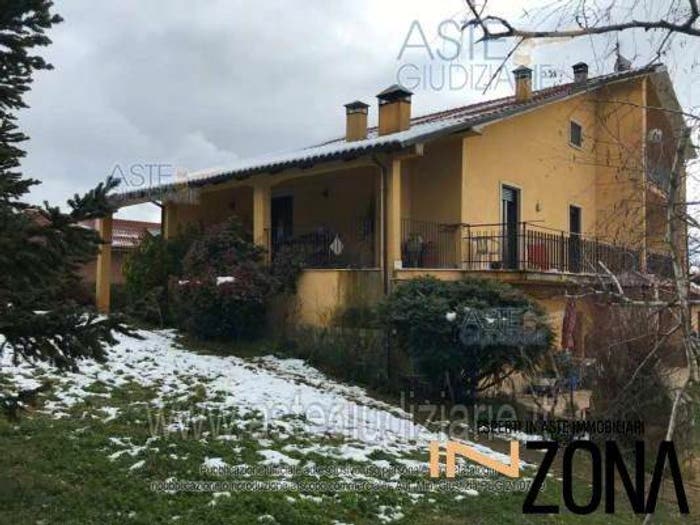 Appartamento trilocale in vendita in Via Sant'Anna, Coppito Preturo, L'Aquila