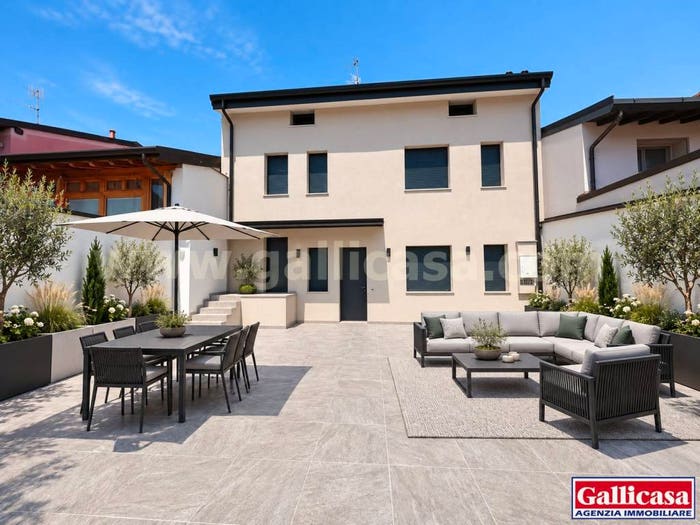 Appartamento con 5 locali in vendita in Via Capitanio, Castelcovati