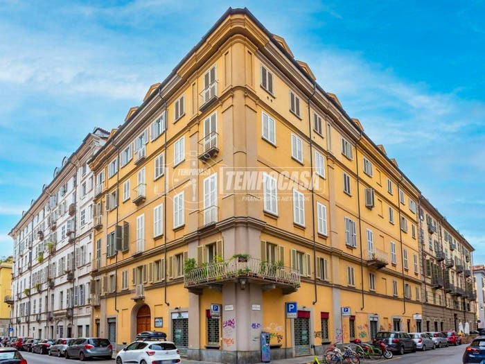 Appartamento quadrilocale in vendita in Via San Domenico, Quadrilatero Romano, Torino