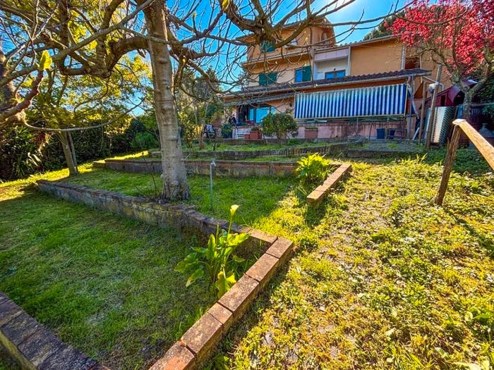 Appartamento con 5 locali in vendita in Montescudaio
