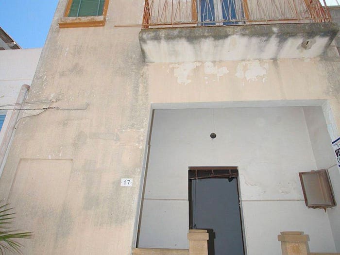 Casa trilocale in vendita in Via Santa Rosalia, Centro, Matino
