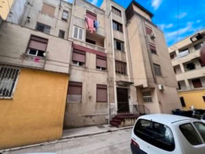 Appartamento trilocale in vendita in Largo Villa Lina, Giostra, Messina