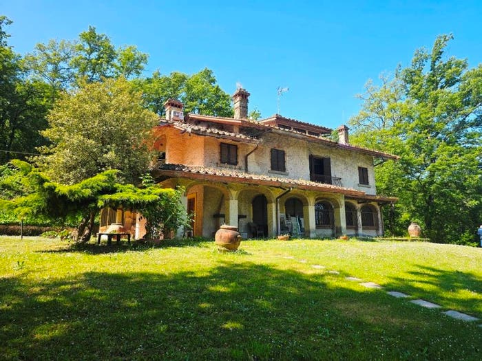 Casa con 6 locali in vendita in Agazzi, Arezzo