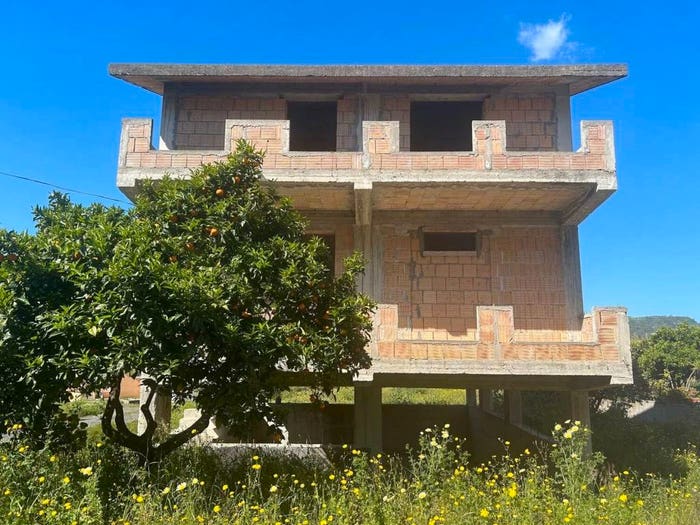 Casa con 5 locali in vendita in Località Giardini No Number, Gioiosa Ionica