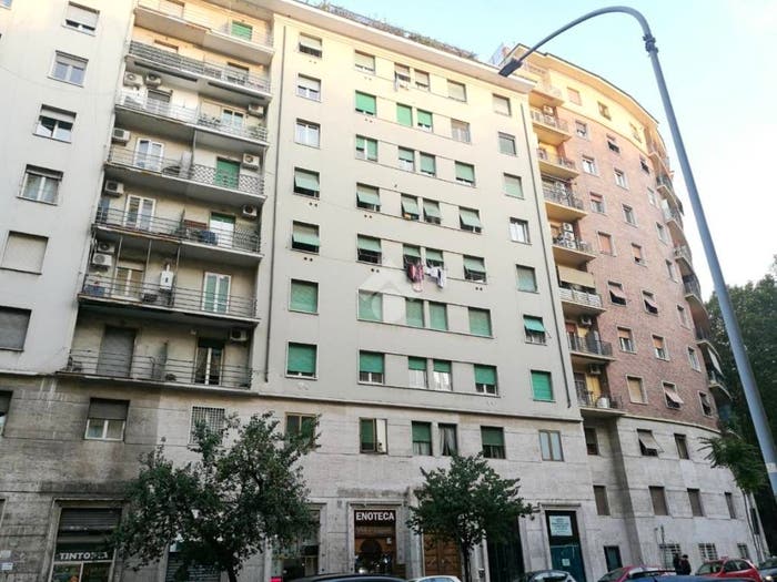 Appartamento trilocale in vendita in Via Acaia, San Giovanni, Roma