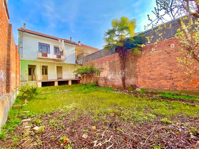 Casa con 6 locali in vendita in Via Roma, Centro, Ciriè