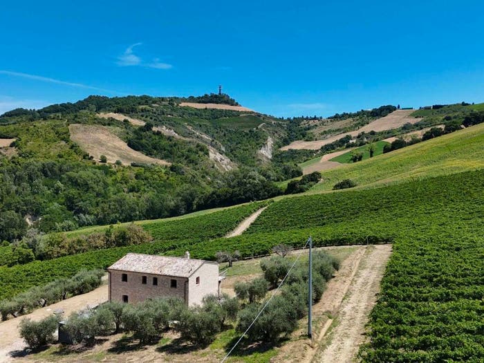 Casa con 6 locali in vendita in Canali No Number, Centro, Ripatransone