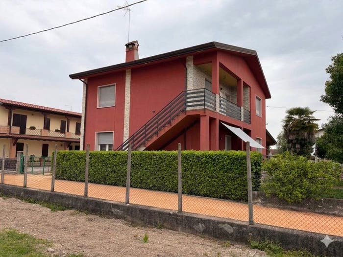 Appartamento trilocale in vendita in Rivignano, Rivignano Teor