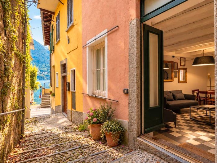 Appartamento trilocale in vendita in Via San Giorgio, Laglio
