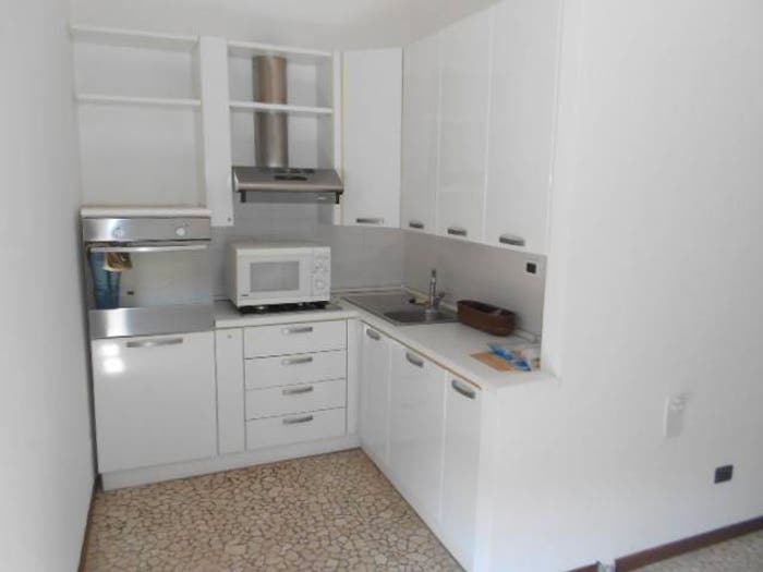 Appartamento quadrilocale in vendita in Via Giosuè Carducci, Centro, Adria