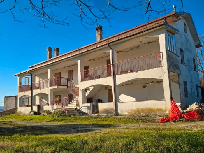 Casa quadrilocale in vendita in Via Giuseppe Garibaldi, Camerata Picena