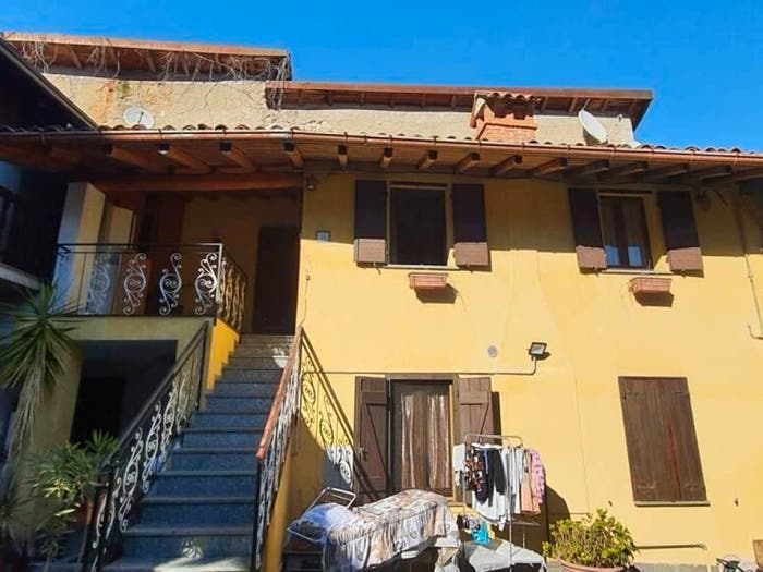 Appartamento trilocale in vendita in Via Adamoli Domenico, Centro, Besozzo