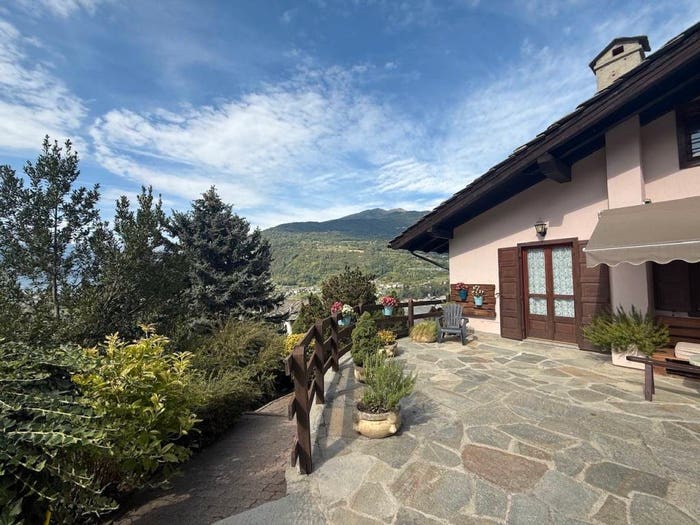 Casa con 6 locali in vendita in Frazione PorossanChiou, Porossan, Aosta