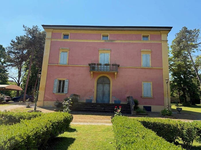 Casa con 6 locali in vendita in Castel San Pietro Terme