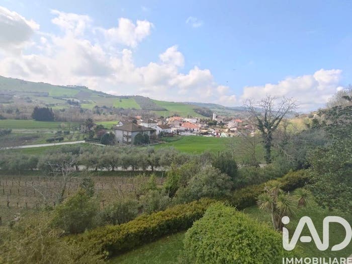 Appartamento quadrilocale in vendita in Viale Monte Bove, Centro, Ripatransone
