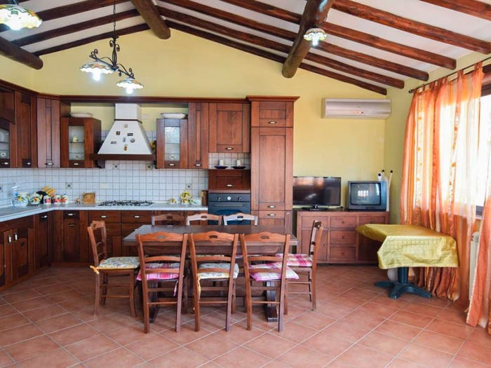 Appartamento quadrilocale in vendita in Via Massaua, Gaggi