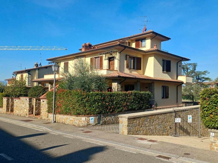 Appartamento con 5 locali in vendita in Via Piero della Francesca, Reggello