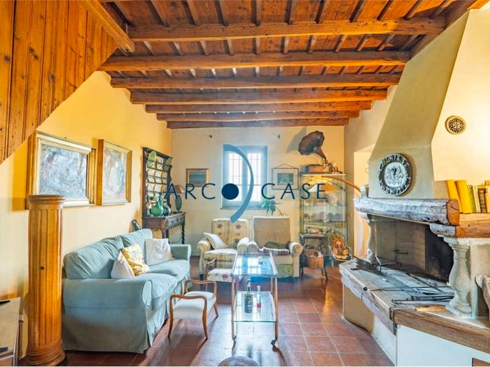 Casa con 6 locali in vendita in Via San Benedetto, Cremosano