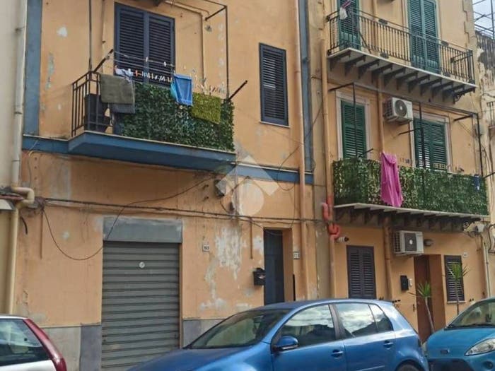 Appartamento trilocale in vendita in VIA MONTALBO, Montepellegrino, Palermo