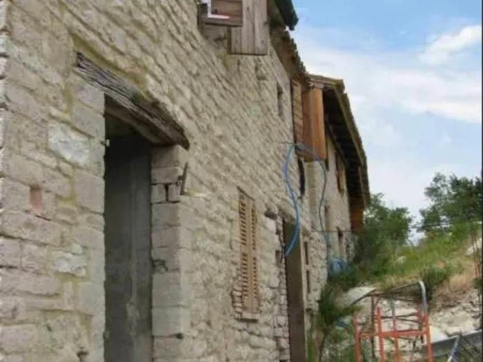 Casa con 6 locali in vendita in SP, Cagli