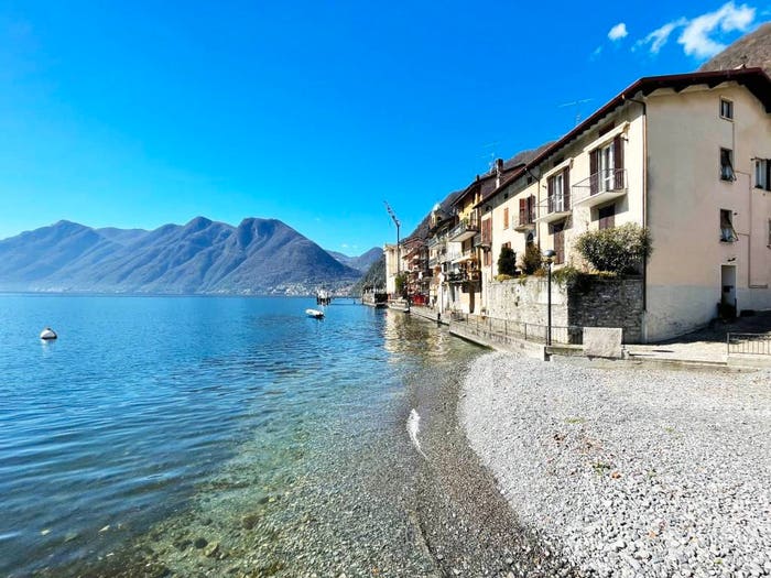 Casa con 6 locali in vendita in Via della Piazza, Colonno