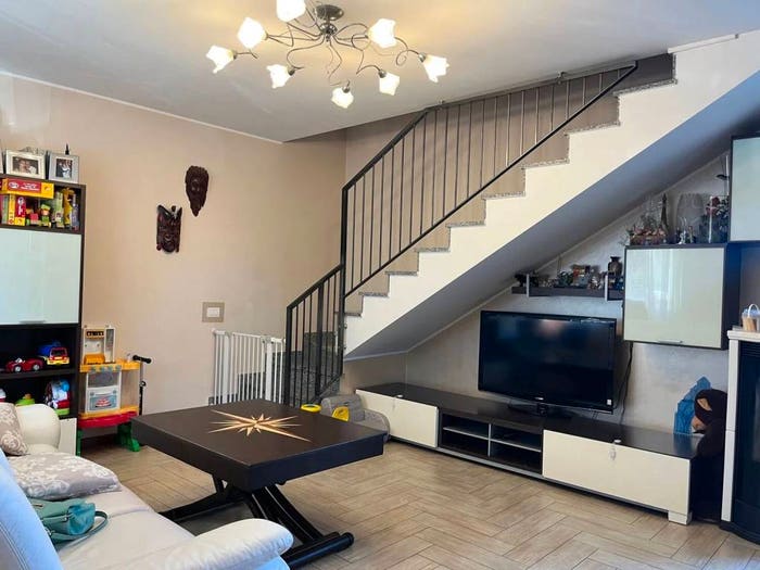 Casa trilocale in vendita in Via Borgo, Battuda