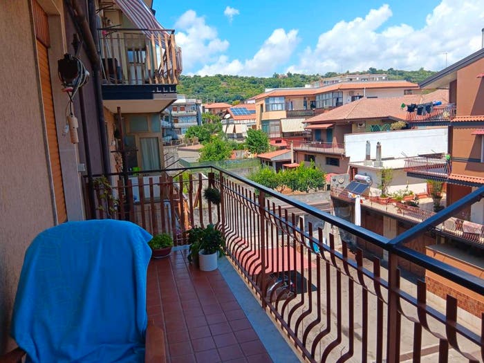 Appartamento con 5 locali in vendita in Via Salvo D'Acquisto, Centro, Aci Catena
